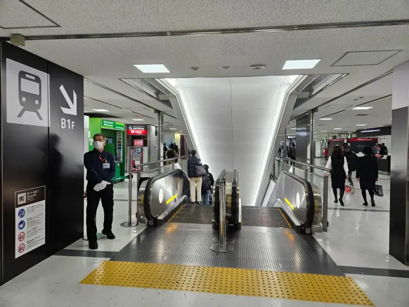 成田空港の案内表示